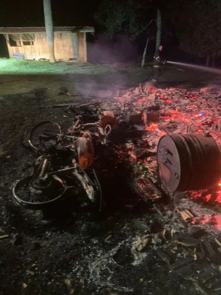 Bb2bfeaf Ca8e 4ab1 9c46 23b02cfa3ad4