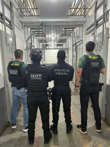 GAECO deflagra a Operação Cavalo de Tróia que apura entrada irregular de smartwatches no sistema prisional de Joinville