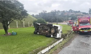 Criança fica ferida em capotamento na BR-470, em Ibirama
