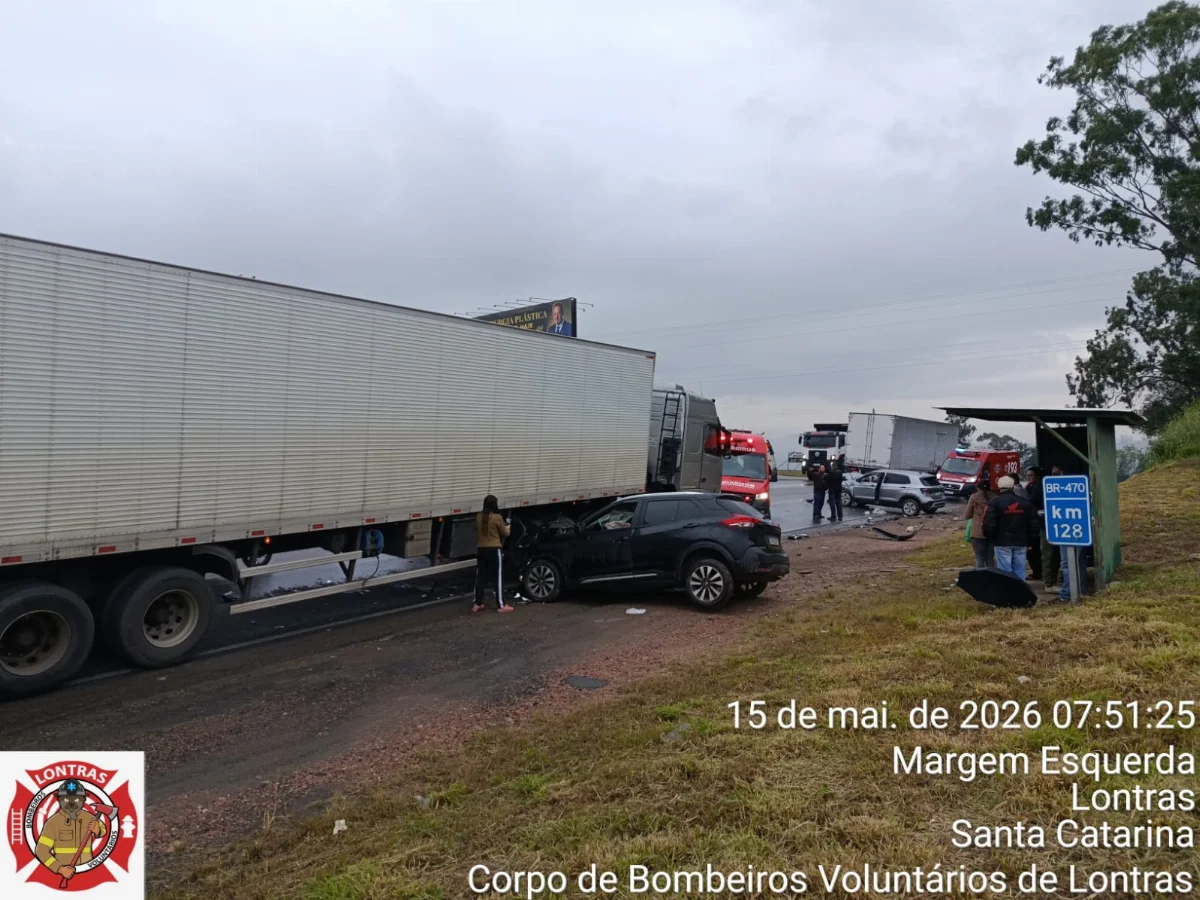 Acidente Lontras 2 Carros E 1 CaminhÃo