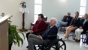 Casal celebra na capela do Hospital Regional