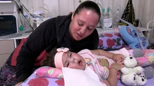 Amor sem medida. Mãe de menina com “AME” dá exemplo de força e fé