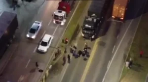 Mulher fica gravemente ferida após atropelamento na BR-470 em Pouso Redondo