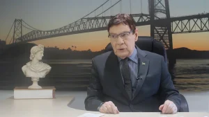 O endividamento é o tema do comentário