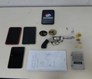Operações da PM resultam em prisões por tráfico, roubo, receptação e tentativa de homicídio no Vale