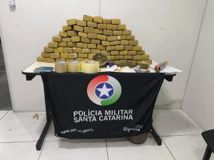 Casal é preso com mais de 66 kg de maconha em Gaspar