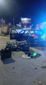 Motociclista fica ferida após colisão com carro na BR-470 em Apiúna