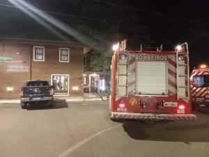 Princípio de incêndio em hotel mobiliza bombeiros em Bom Jardim da Serra
