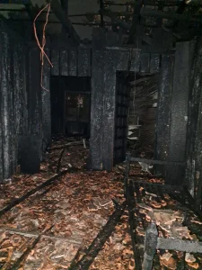 Incêndio atinge residência de madeira em Rio do Sul