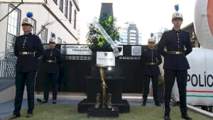 PMSC realiza homenagem aos policiais militares tombados em serviço