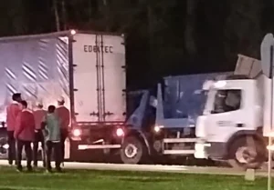 Colisão entre caminhões mobiliza equipes de resgate na BR-470 em Rio do Sul