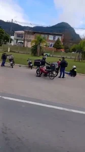 Motociclista fica ferido após colisão com carro na BR-470, em Rio do Sul