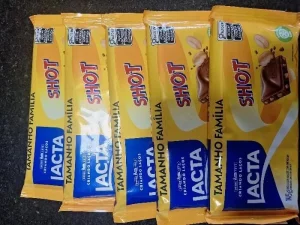 Homem é preso após furtar cinco barras de chocolate em supermercado de Lages