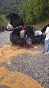 Quatro pessoas ficam feridas em acidente na SC-390 na Serra do Rio do Rastro