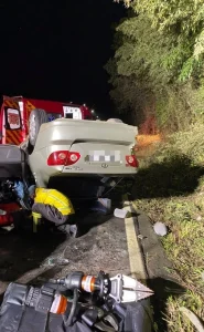 Jovem fica ferida após capotamento na SC-114 em Taió