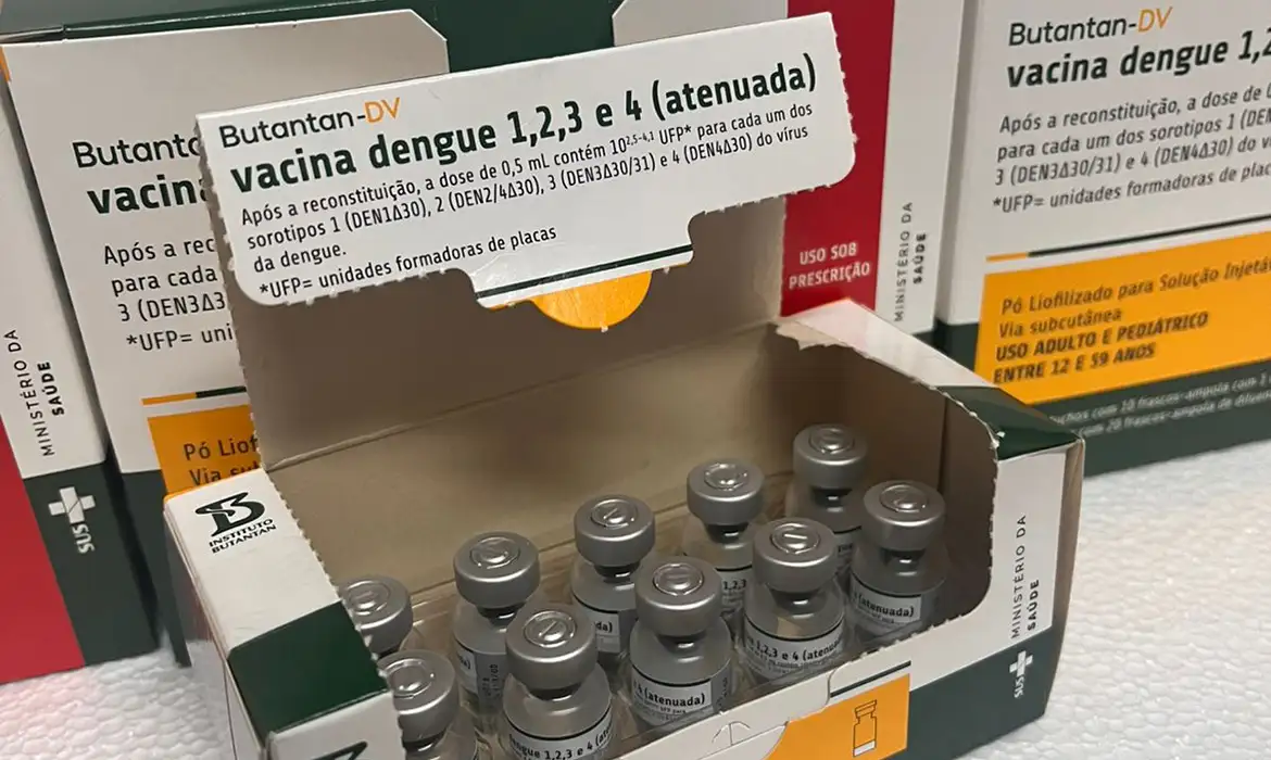 Vacina Dengue 4
