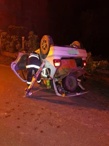 Motorista fica ferido após capotamento em Ascurra