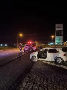 Colisão entre dois carros é registrada na BR-470, em Ascurra