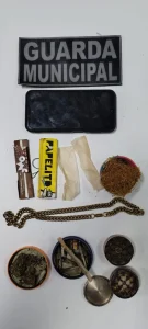 Jovem de 21 anos é conduzido à delegacia por posse de drogas em Rio do Sul