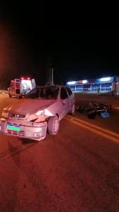 Acidente entre carro e moto mobiliza equipes de resgate na BR-470 em Ascurra