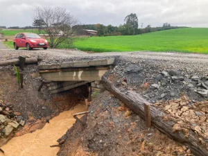 Ponte na localidade de Bela Vista, em Ituporanga, é interditada após fortes chuvas