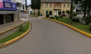 Alça de acesso à rua XV de Novembro será interditada para obra da Casan