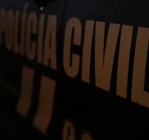 Homem é levado para a delegacia após dirigir embriagado e se envolver em acidente com vítima, em Ascurra