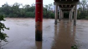 Rio do Sul em alerta por conta da elevação do rio