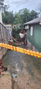 Chuva intensa provoca alagamentos, granizo e deslizamento no Sul de SC