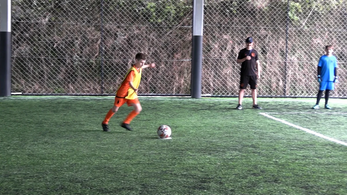 Menino Futebol
