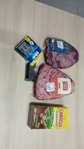 Produtos furtados em dois estabelecimentos são recuperados e suspeitos acabam presos em flagrante
