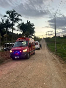 Bombeiros Voluntários de Presidente Getúlio atendem queda de moto em Dona Emma