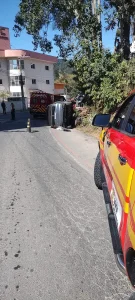 Bombeiros atendem acidente de trânsito no Bairro Taboão em Rio do Sul
