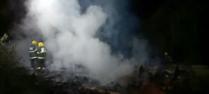 Incêndio destrói residência de aproximadamente 100 metros quadrados em Salete
