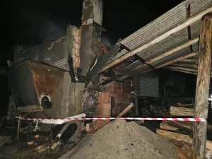 Incêndio destrói estufa de tabaco e mobiliza bombeiros em Presidente Getúlio