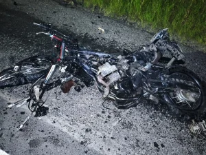 Motociclista de 29 anos morre após colisão frontal na SC-350