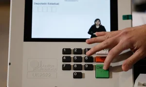 Campanha eleitoral nas ruas e propaganda virtual começam neste domingo