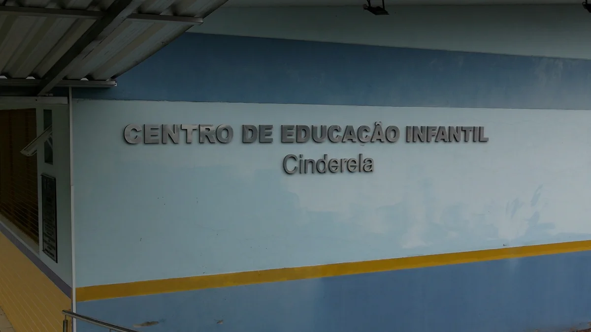 Sequência 01.00 02 15 25.quadro022