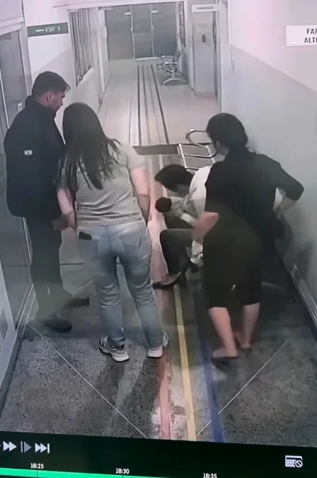 Sequência 01.00 02 23 11.quadro014