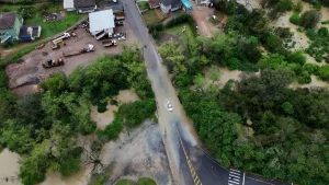 Rio do Sul enfrenta elevação dos rios e registra pontos de alagamento