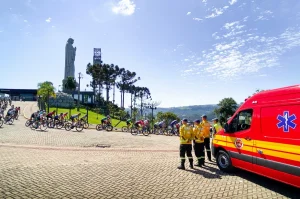 Bombeiros de Ituporanga atuam preventivamente na Volta Ciclística de Santa Catarina