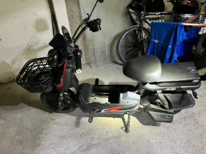 Morador sai pela janela após bateria de bicicleta elétrica pegar fogo em Rio do Sul