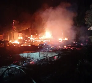 Duas pessoas morrem em incêndio em residência em Doutor Pedrinho