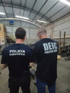 Operação 311 apreende peças de 17 veículos e prende empresário em Tubarão
