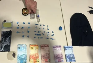 Jovem é preso com cocaína e crack durante abordagem em Bom Retiro