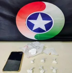 Homem é preso com cocaína e crack após fuga em alta velocidade em Timbó