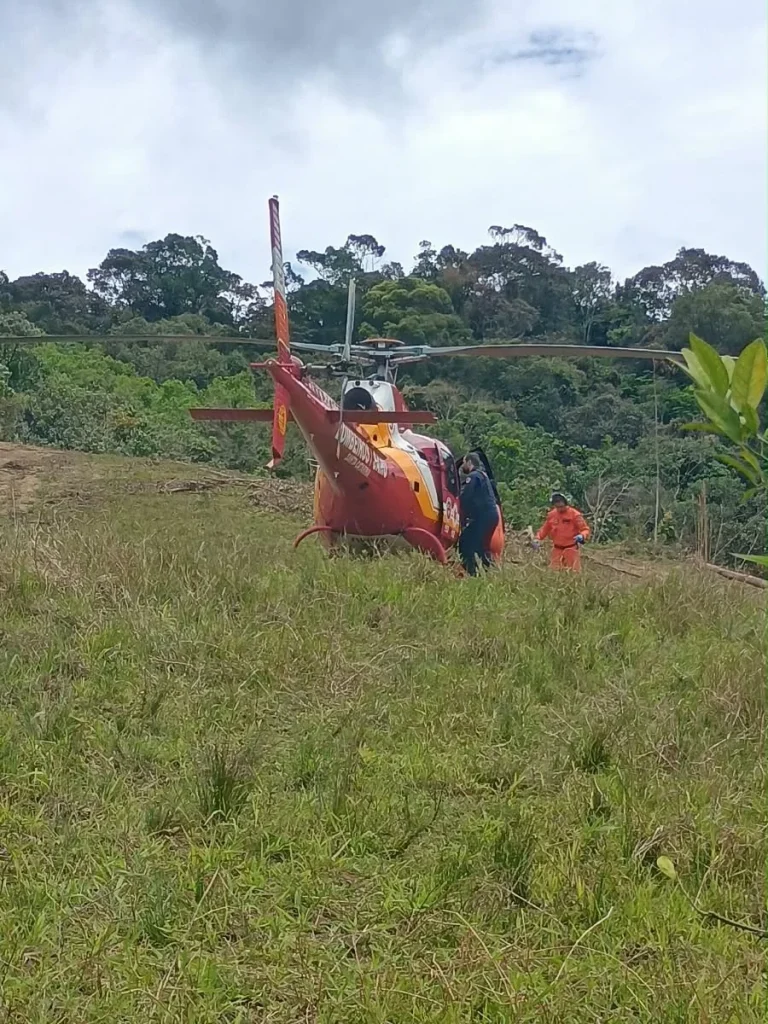 Samu De Ibirama E Arcanjo 03 Atuam Em Conjunto No Atendimento A Vítima De Acidente Com Máquina A (1)