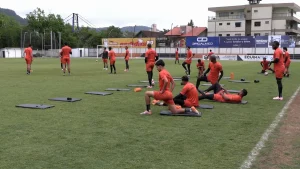 Santa precisa vencer, mas não depende só de si