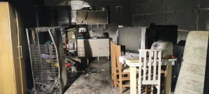 Incêndio atinge cozinha e sala de residência em Laurentino