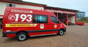 Bombeiros Voluntários de Presidente Getúlio atendem grave acidente de trabalho em Rio do Oeste